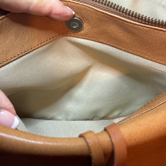 Lucky Brand BoHo Tan Caramel Flap Leather Crossbody Bag Purse Maximum Storage - Picture 11 of 11